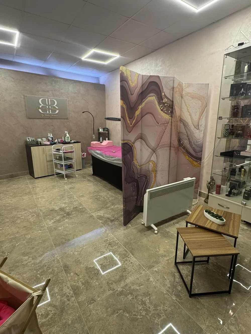 Beauty House — работно място